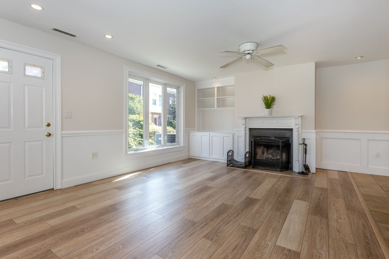 160 Quincy Shore Dr #106 Quincy — Photo 10 of 30