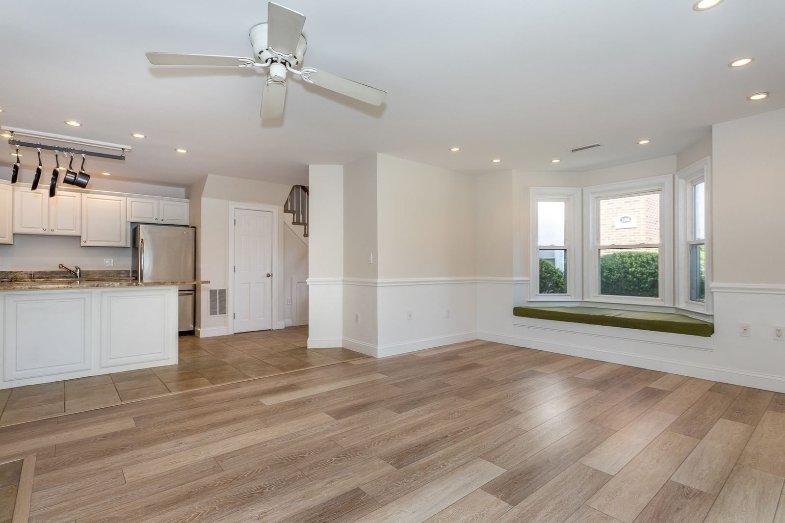 160 Quincy Shore Dr #106 Quincy — Photo 12 of 30