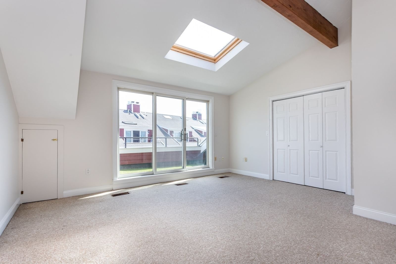 160 Quincy Shore Dr #106 Quincy — Photo 20 of 30