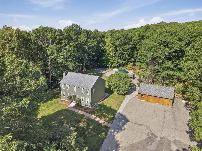 10 Flaxfield Road