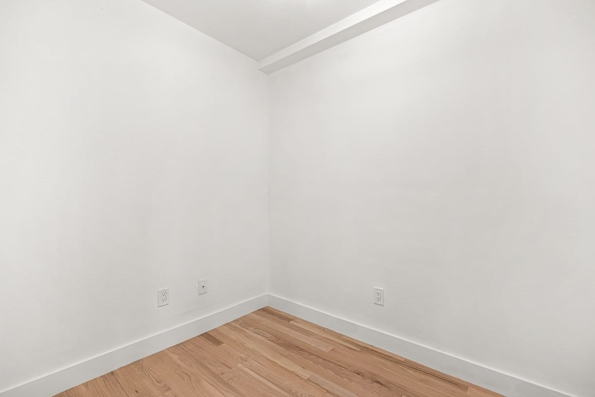 216 Havre St #1 Boston — Photo 13 of 35