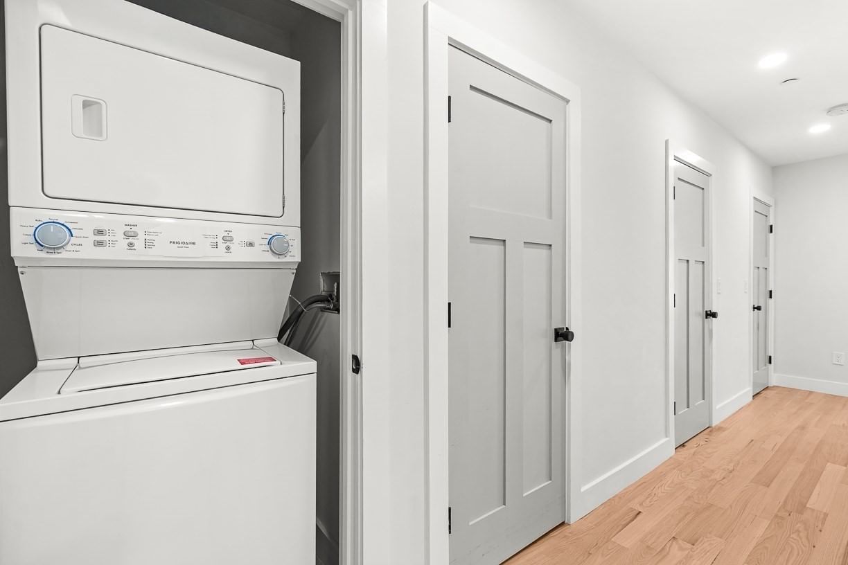 216 Havre St #1 Boston — Photo 14 of 35