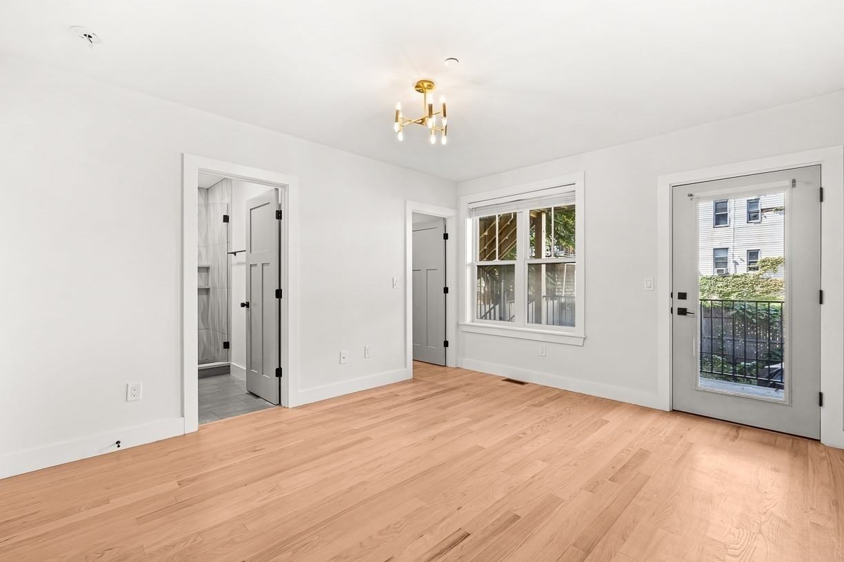 216 Havre St #1 Boston — Photo 15 of 35