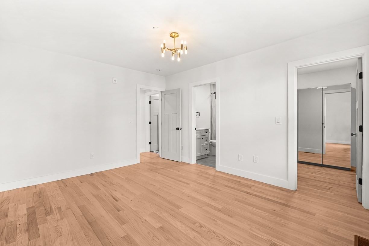216 Havre St #1 Boston — Photo 17 of 35