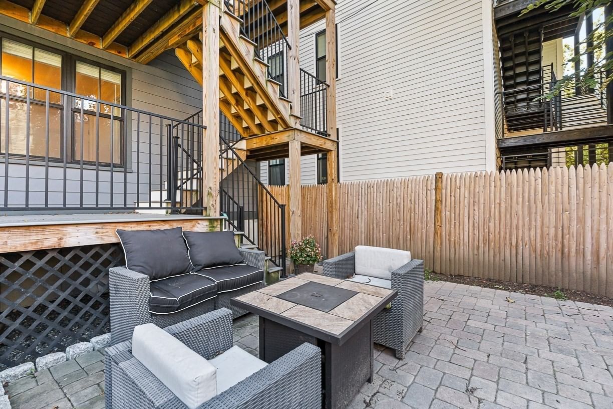 216 Havre St #1 Boston — Photo 27 of 35