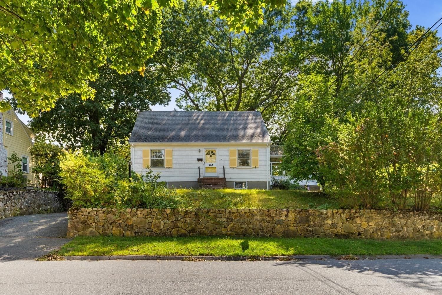 40 Valentine Rd Arlington — Photo 2 of 41