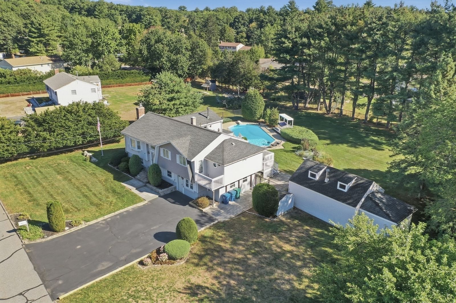 6 Ashdale Drive Billerica — Photo 2 of 42
