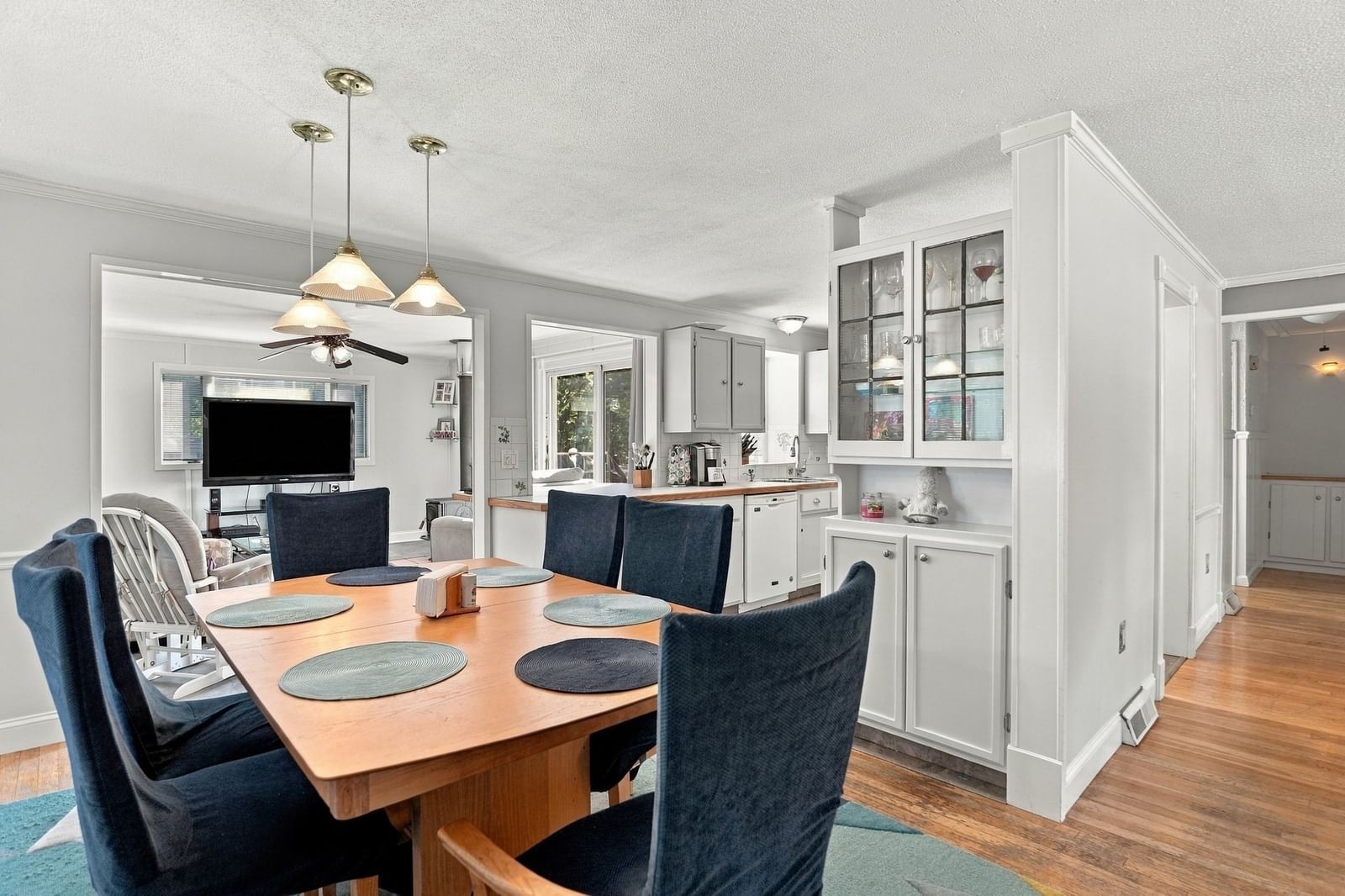 6 Ashdale Drive Billerica — Photo 9 of 42