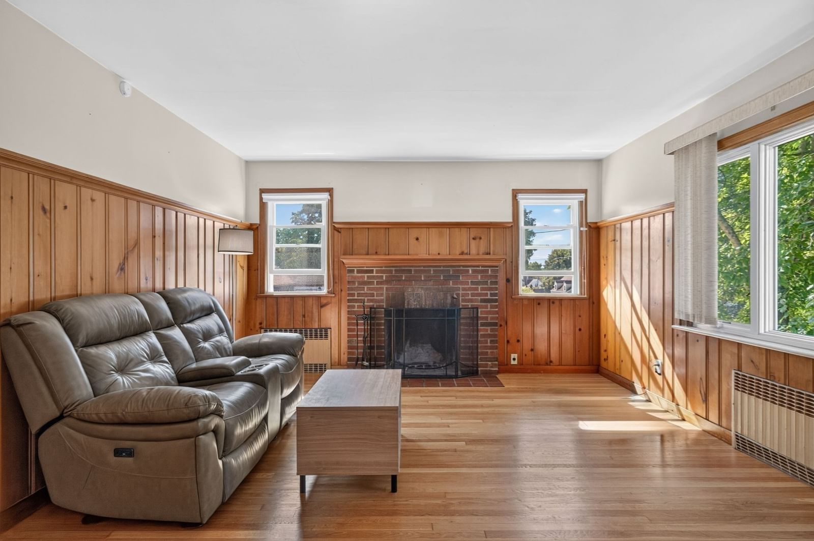 539 Summer Pl Blackstone — Photo 4 of 26
