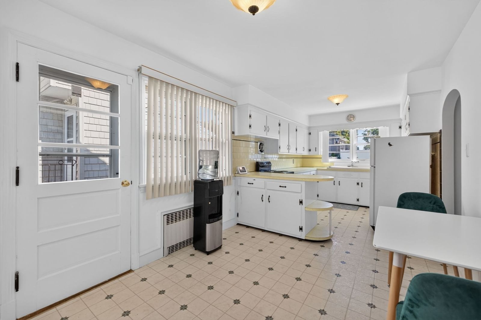 539 Summer Pl Blackstone — Photo 7 of 26