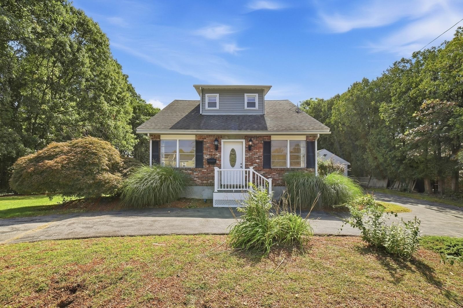 Property at 550 Sunderland Road, Worcester, MA 01604