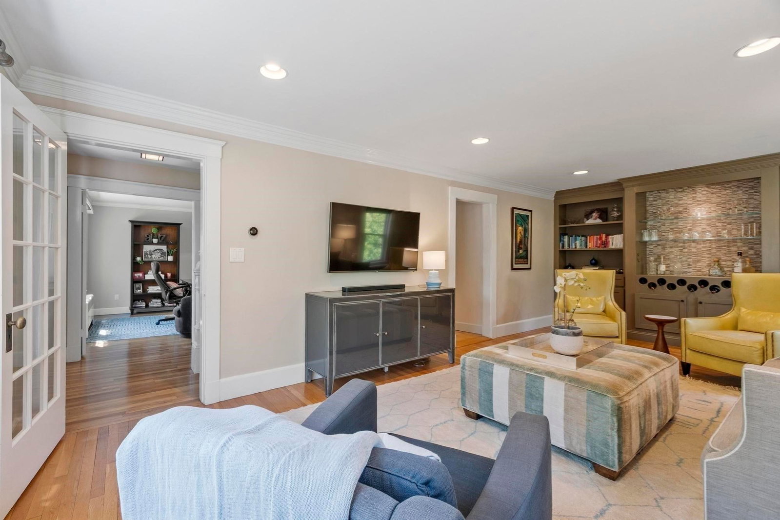 696 Main St Concord — Photo 18 of 38