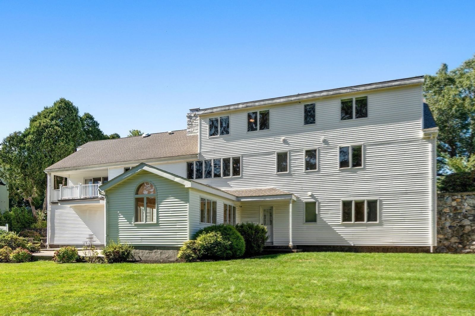 67 Crestview Road Belmont — Photo 40 of 42