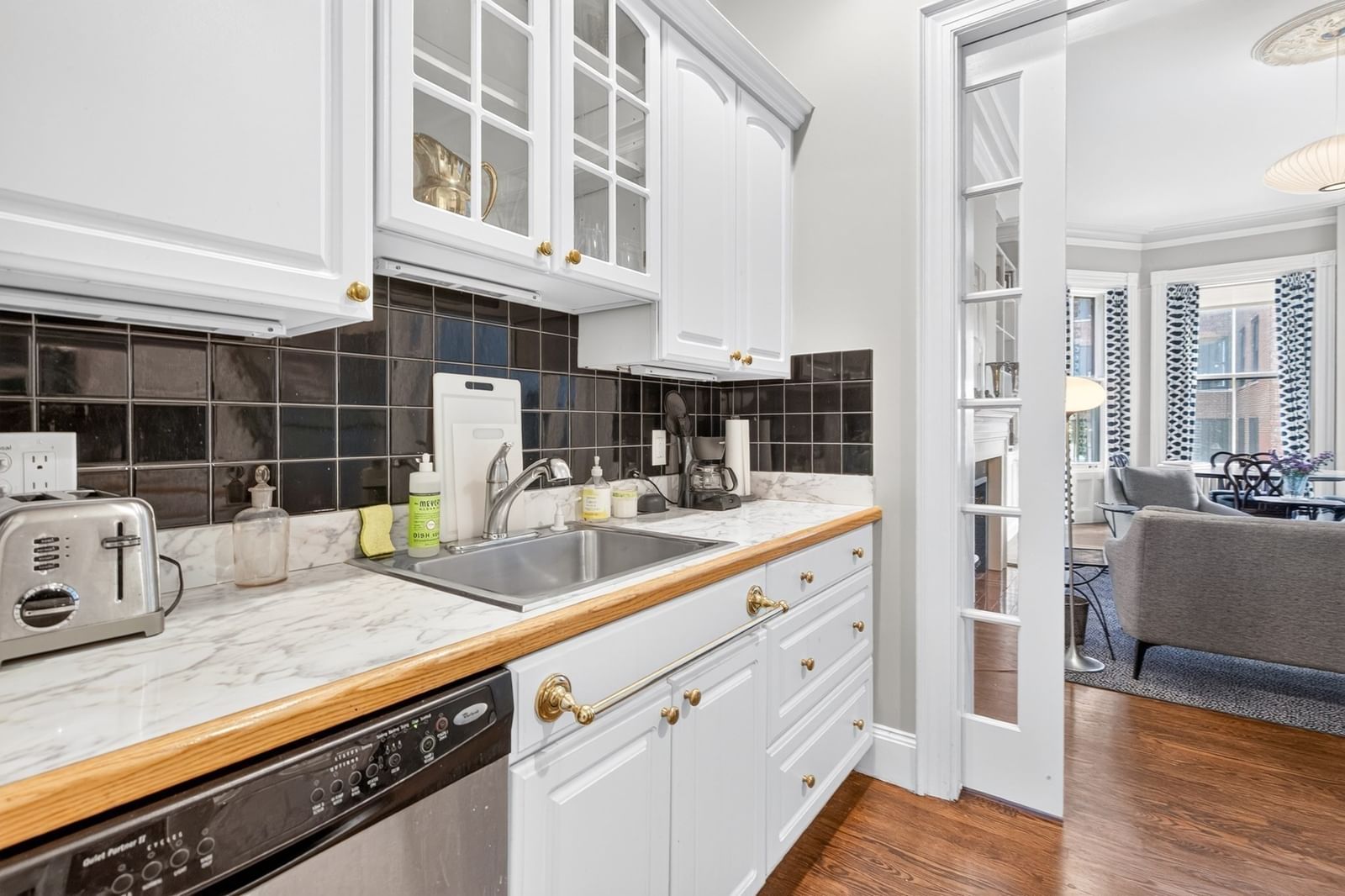 144 Commonwealth Ave #4 Boston — Photo 11 of 19