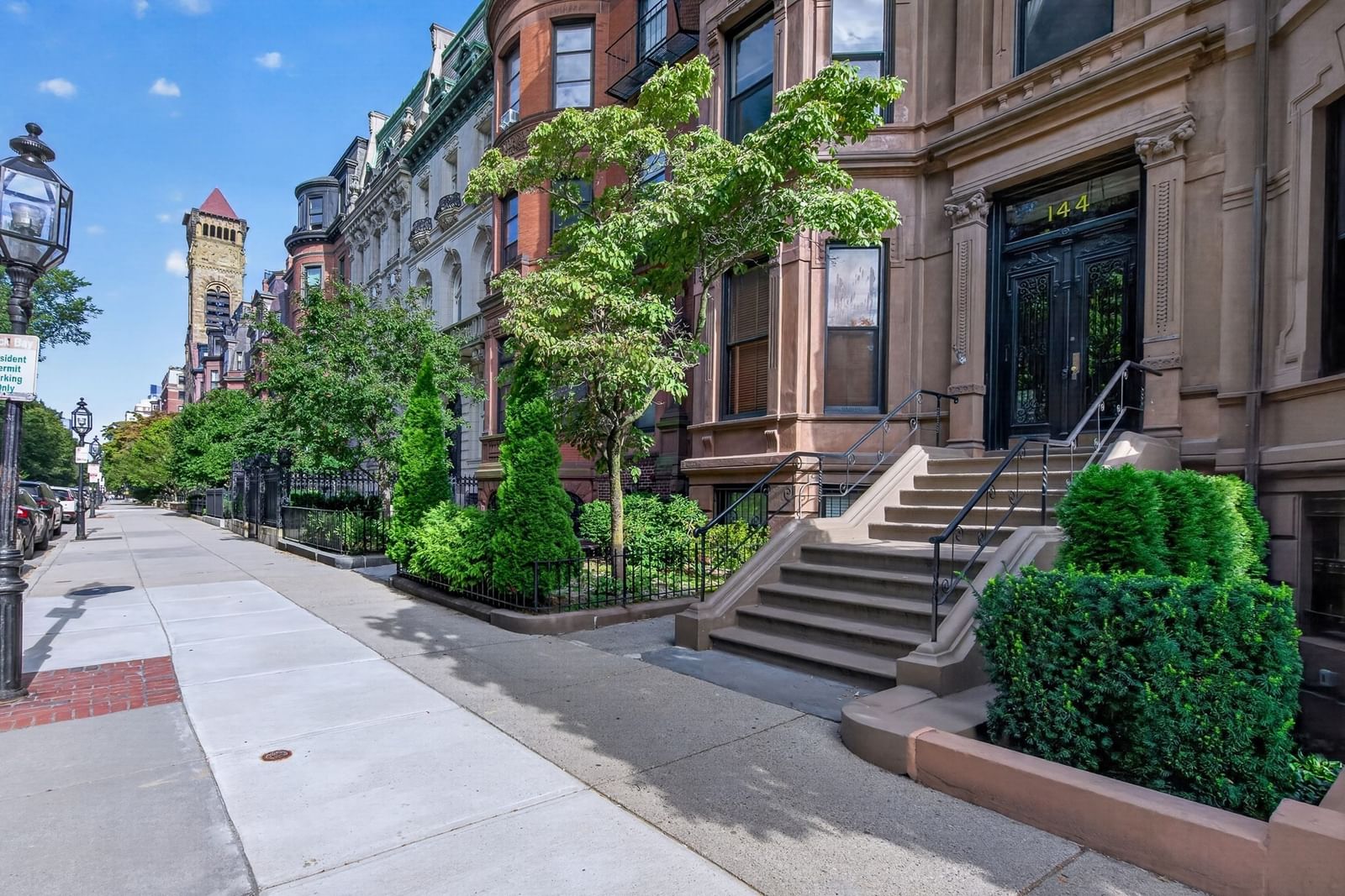 144 Commonwealth Ave #4 Boston — Photo 2 of 19