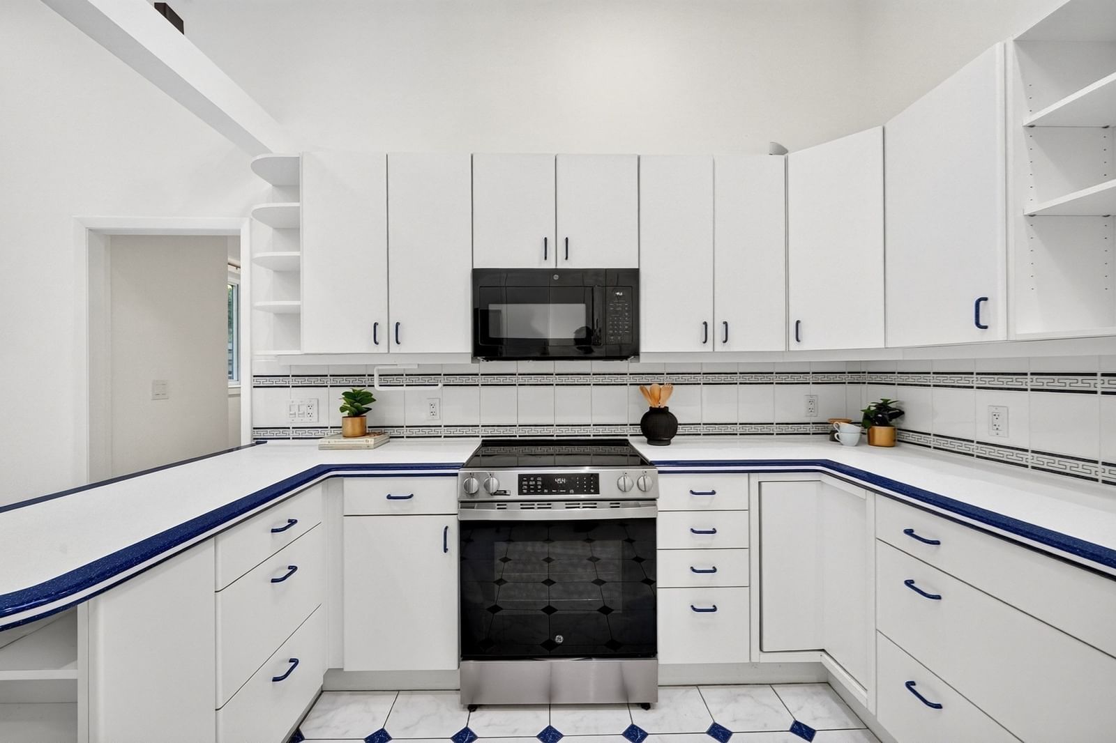 29 Patterson Rd Lexington — Photo 12 of 37