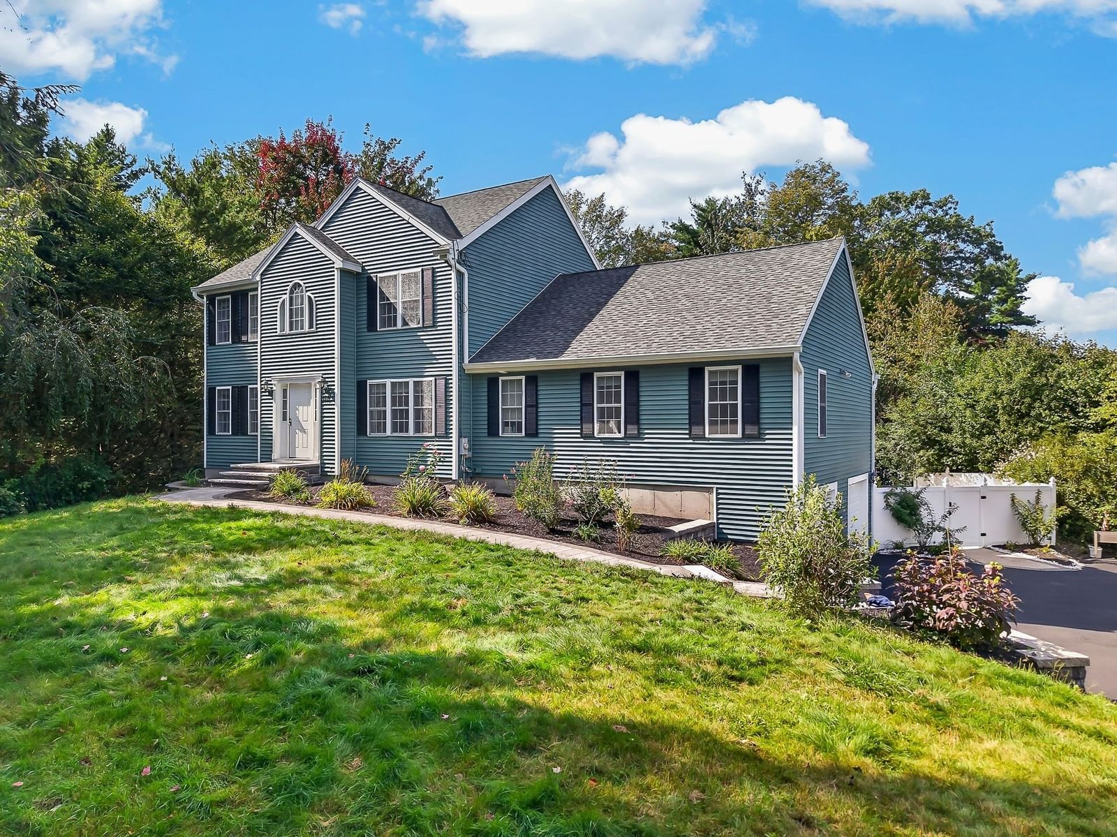 Property at 112 Saunders St, Gardner, MA 01440