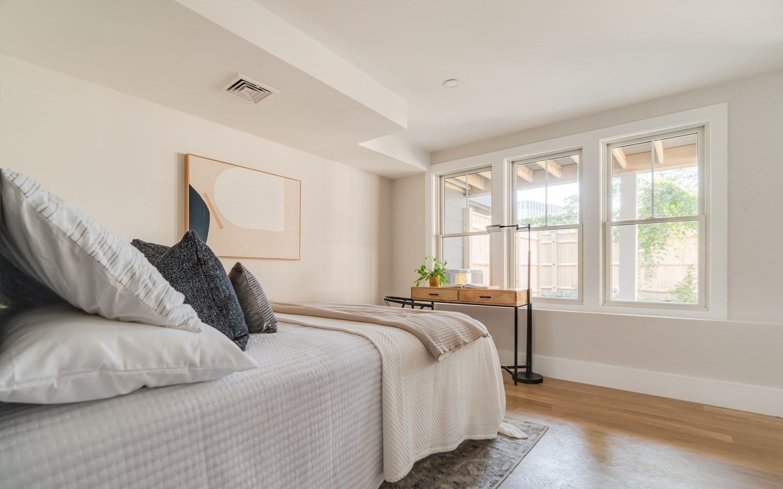 11 Lothrop St #11 Boston — Photo 33 of 39