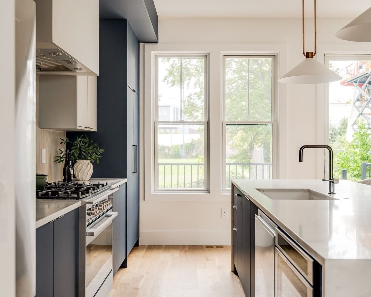 11 Lothrop St #11 Boston — Photo 4 of 39