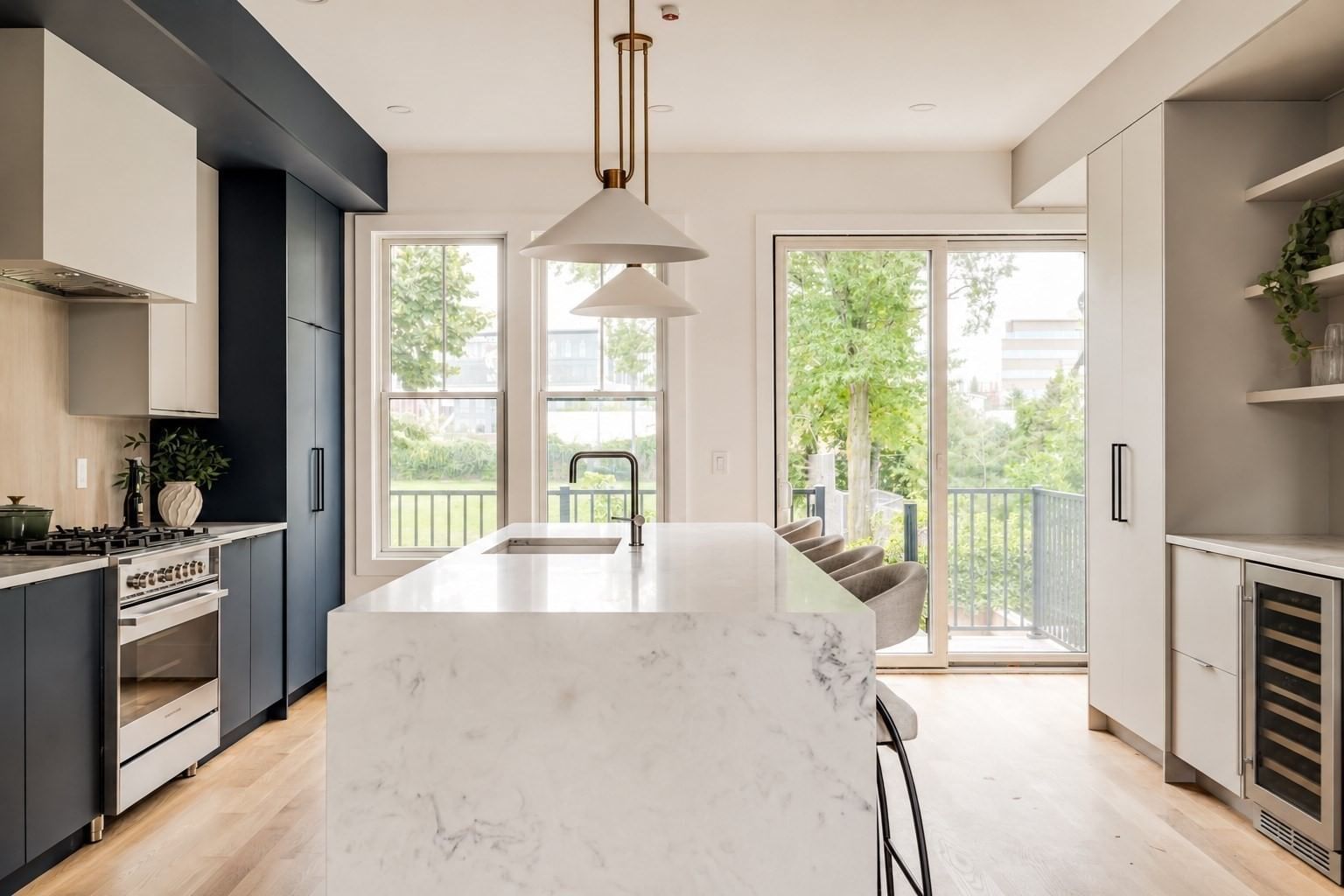 11 Lothrop St #11 Boston — Photo 5 of 39