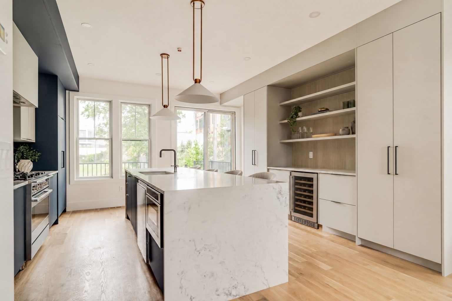 11 Lothrop St #11 Boston — Photo 6 of 39