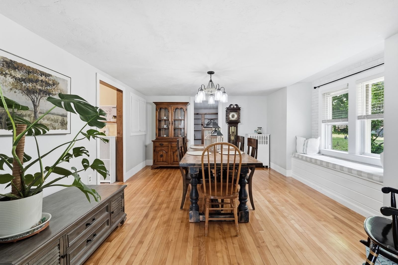31 Wildrose Ave Worcester — Photo 8 of 42