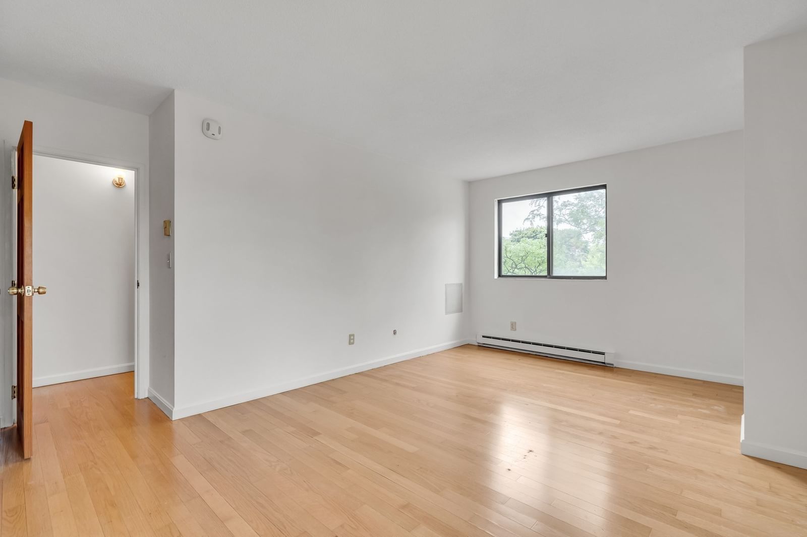 2353 Massachusetts #31 Cambridge — Photo 5 of 28