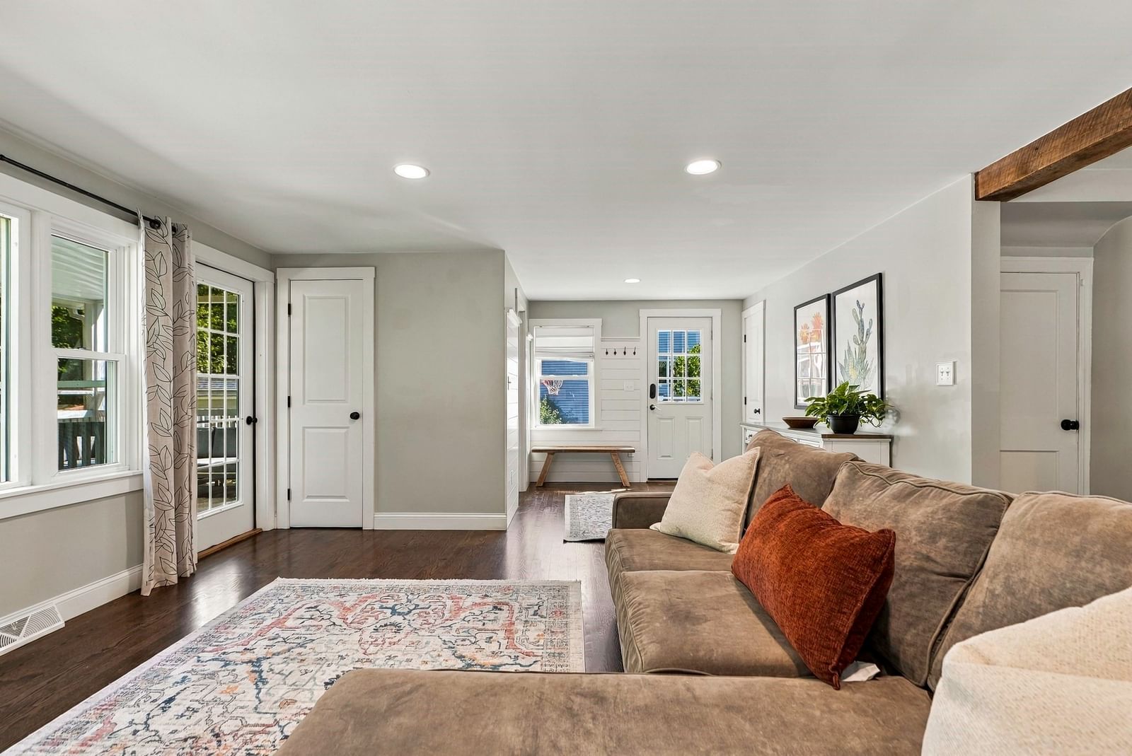 34 Audrea Rd Framingham — Photo 16 of 40