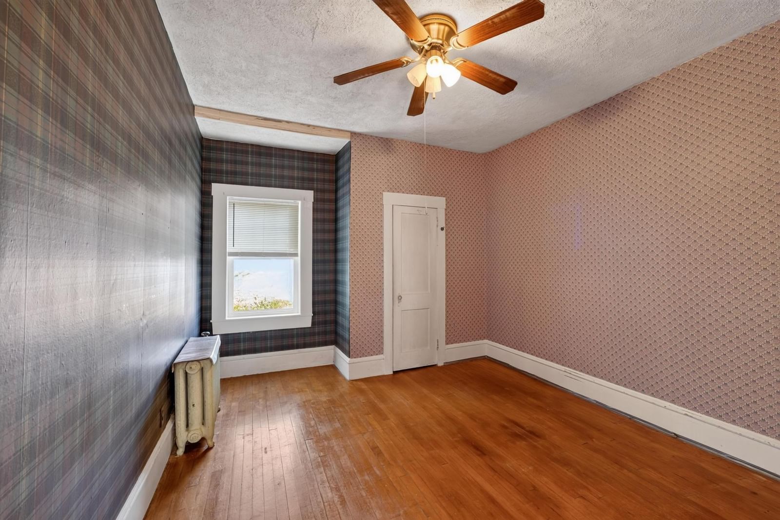 578 Valentine St Fall River — Photo 23 of 32