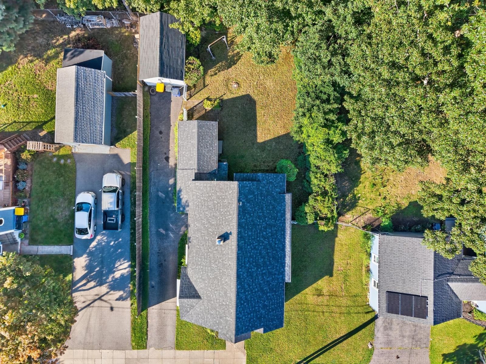 578 Valentine St Fall River — Photo 4 of 32