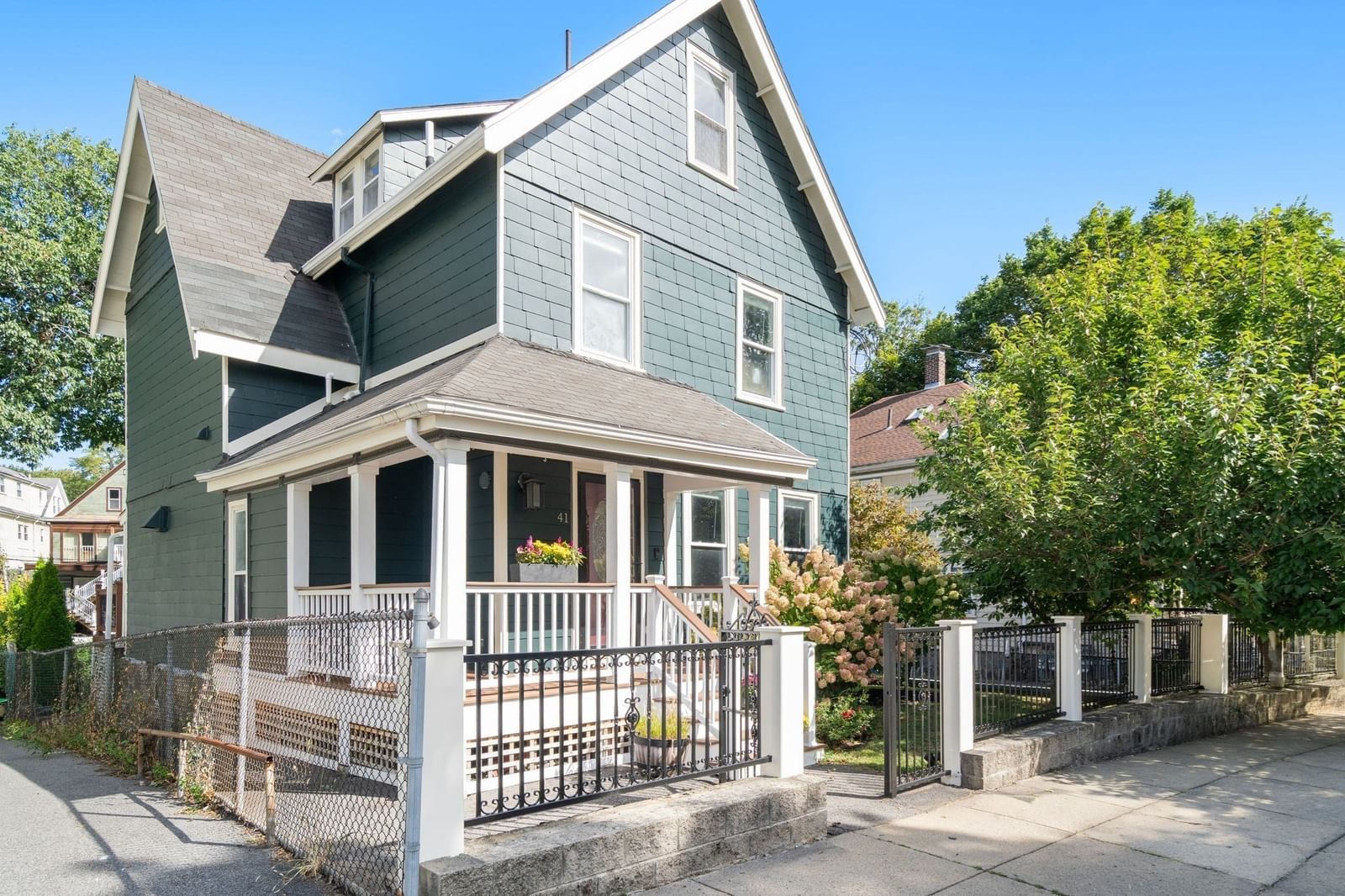 41 Burt Boston — Photo 2 of 21