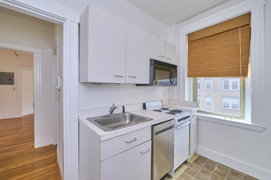 1677 Commonwealth Ave #12 Boston — Photo 11 of 16