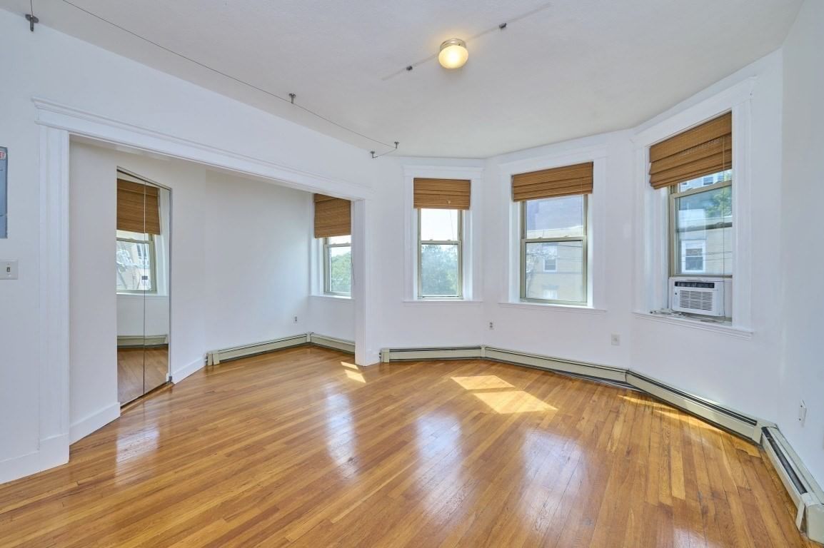 1677 Commonwealth Ave #12 Boston — Photo 3 of 16