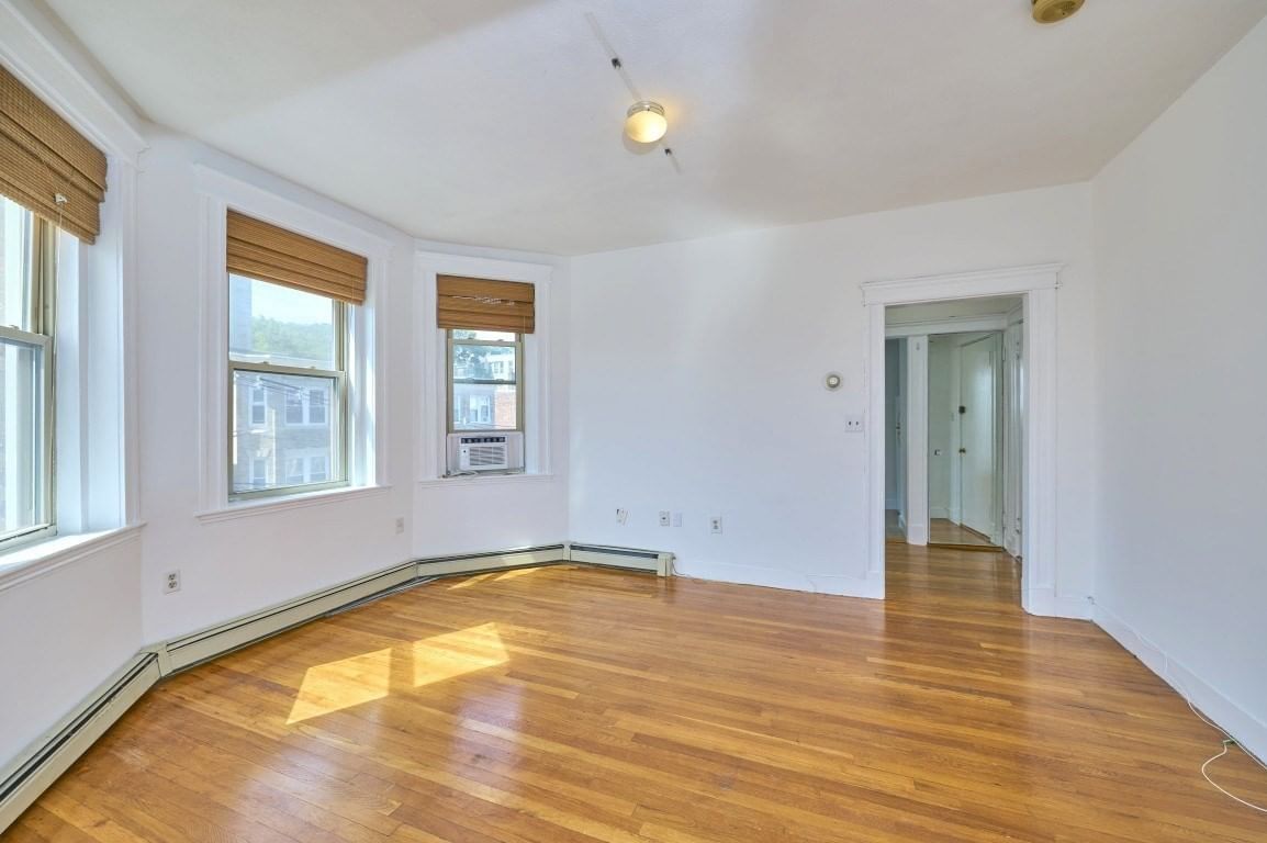 1677 Commonwealth Ave #12 Boston — Photo 5 of 16