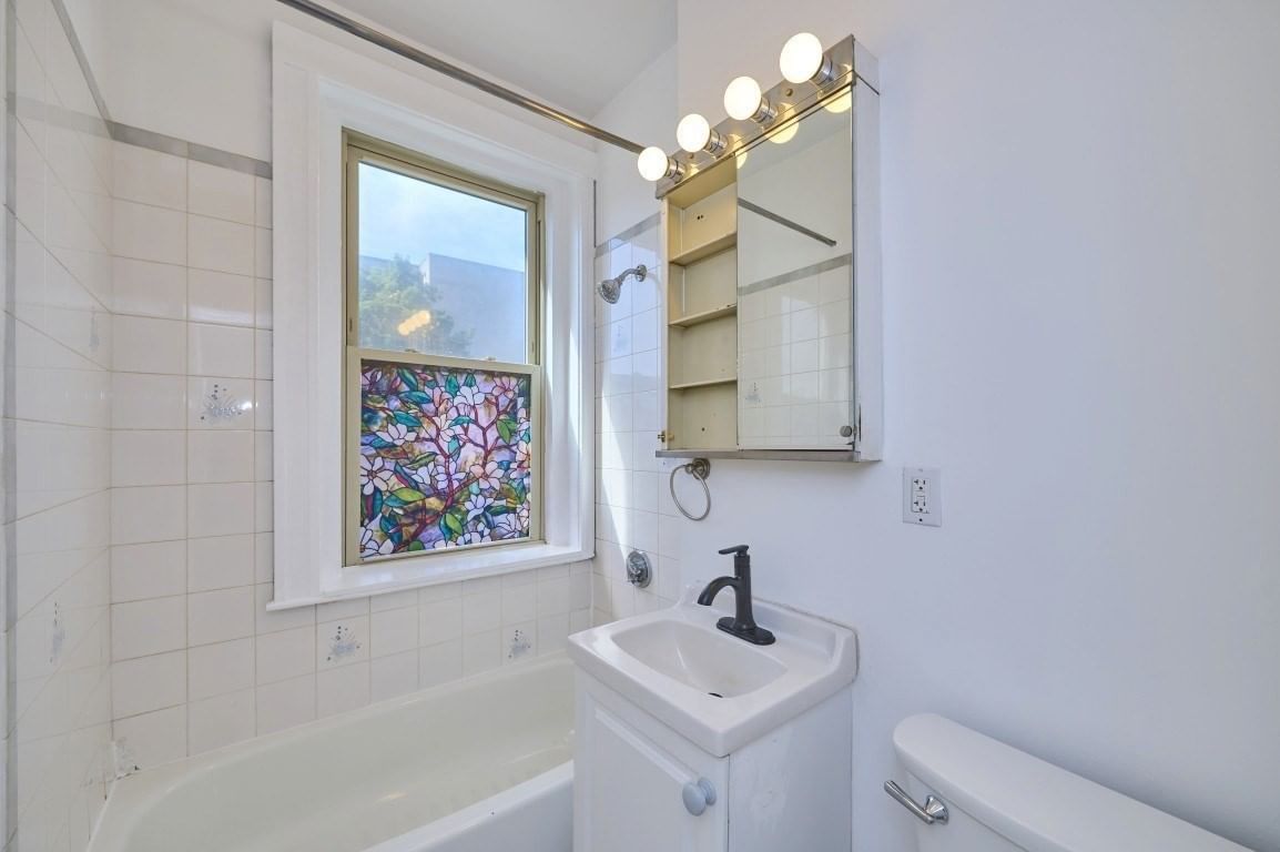 1677 Commonwealth Ave #12 Boston — Photo 9 of 16