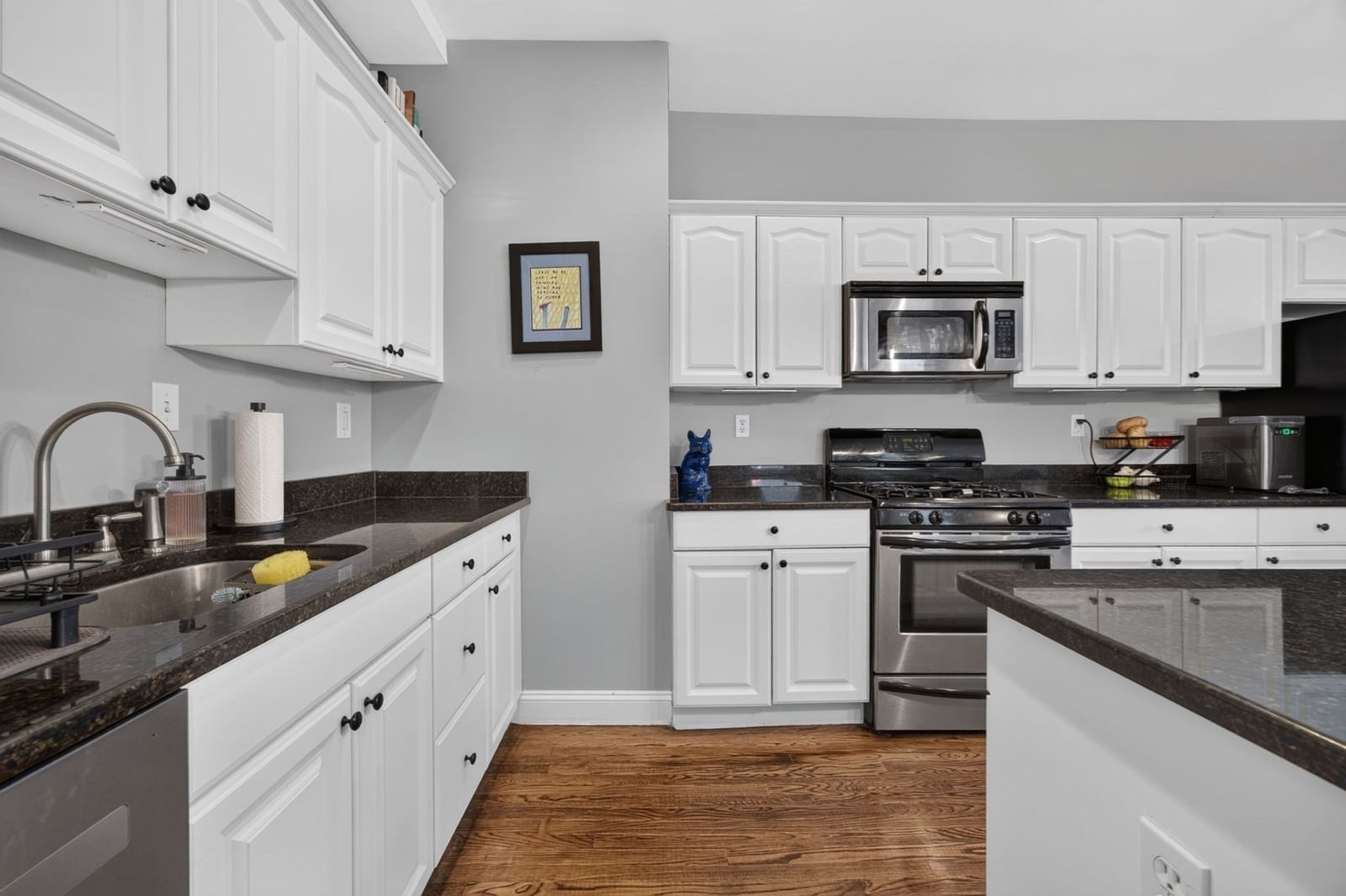 131 Derby St #1R Salem — Photo 6 of 41