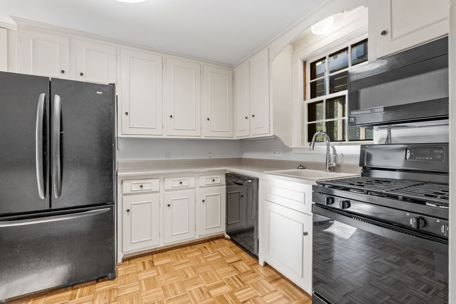 51 Gleason Rd Lexington — Photo 10 of 41
