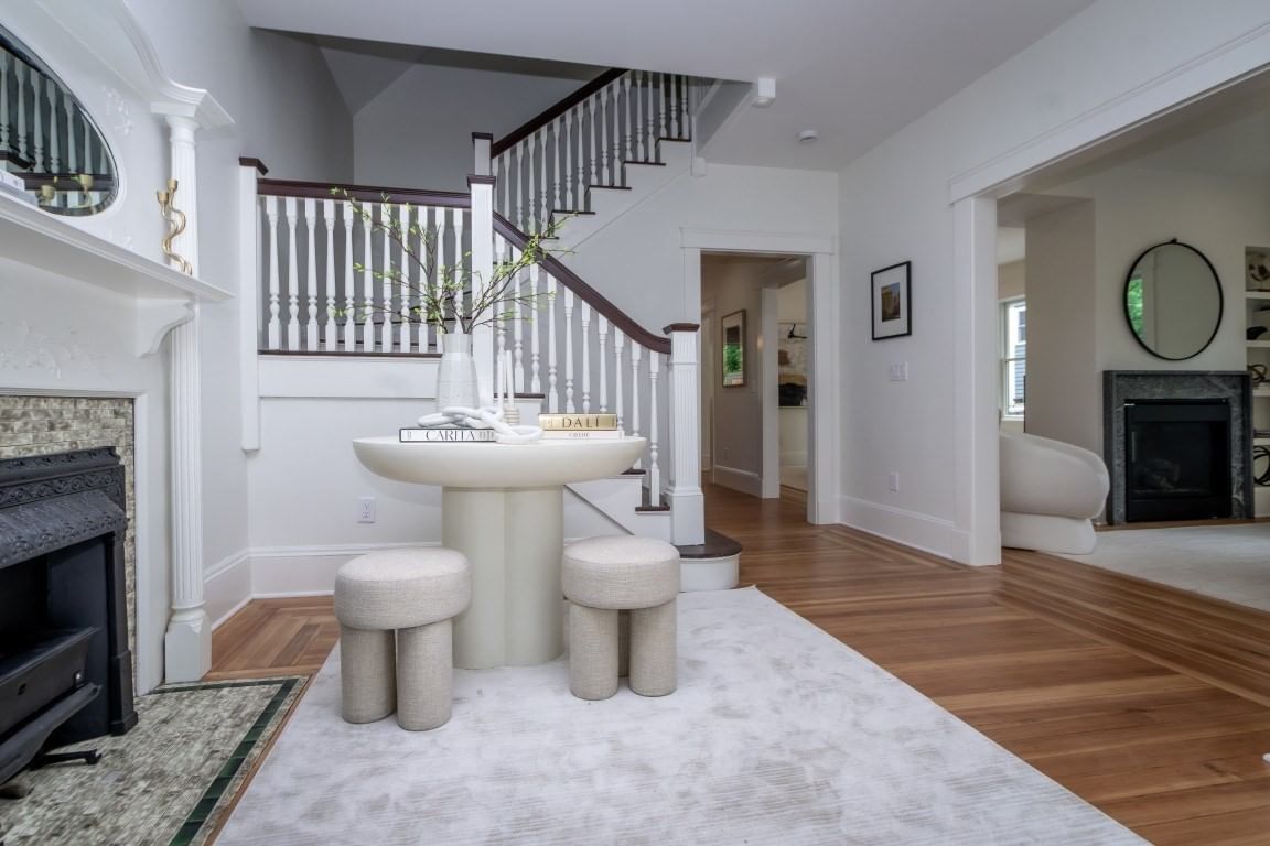 109 Lake View Ave #109 Cambridge — Photo 2 of 40