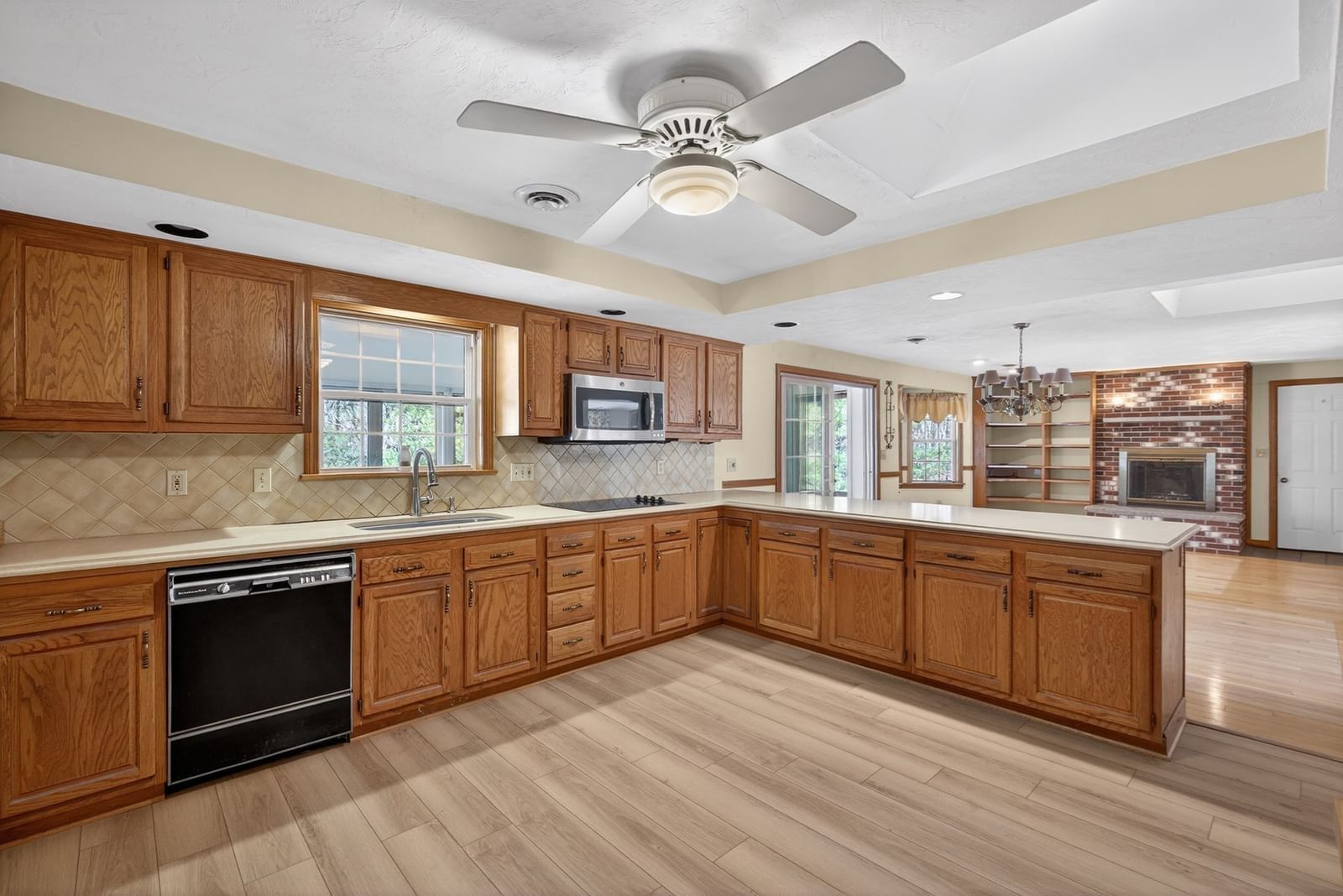 532 Hill St Raynham — Photo 17 of 31