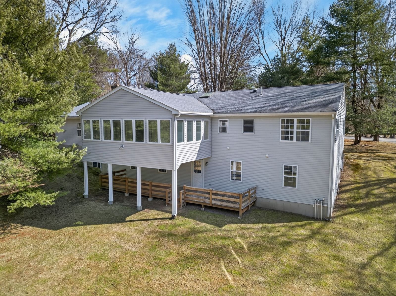532 Hill St Raynham — Photo 3 of 31