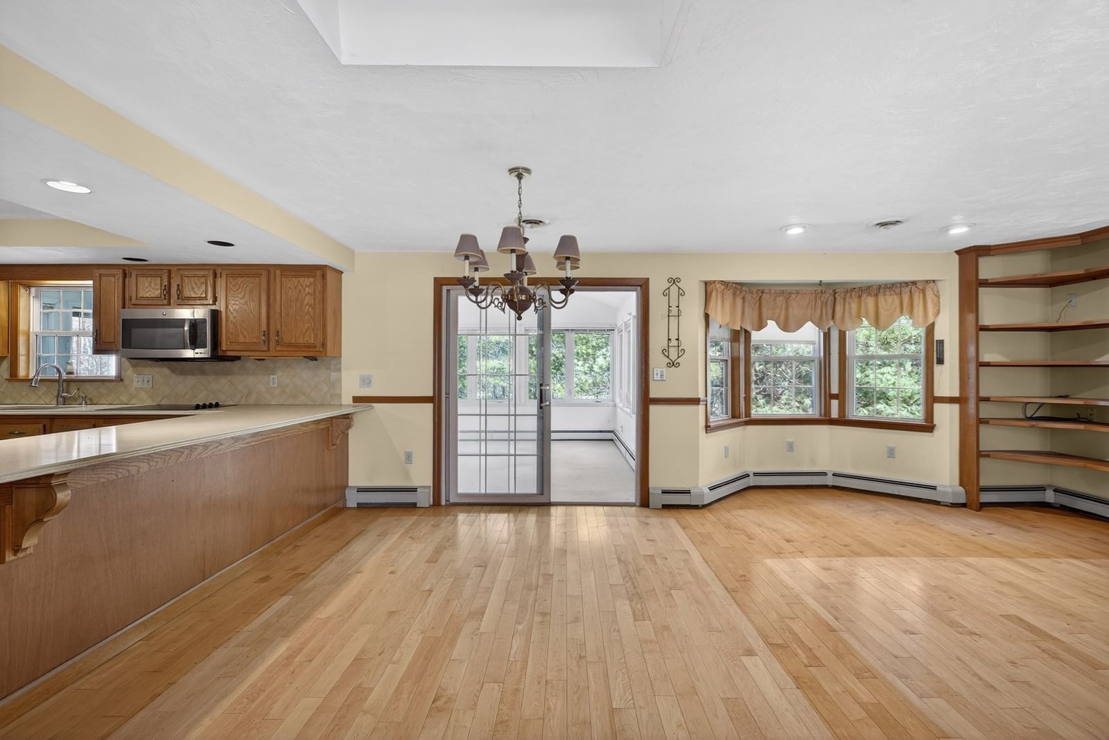 532 Hill St Raynham — Photo 6 of 31
