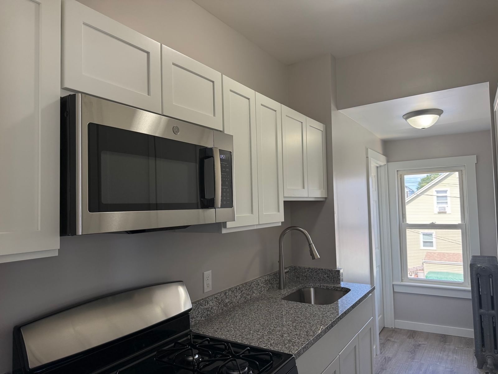 515 Rivet St New Bedford — Photo 11 of 21