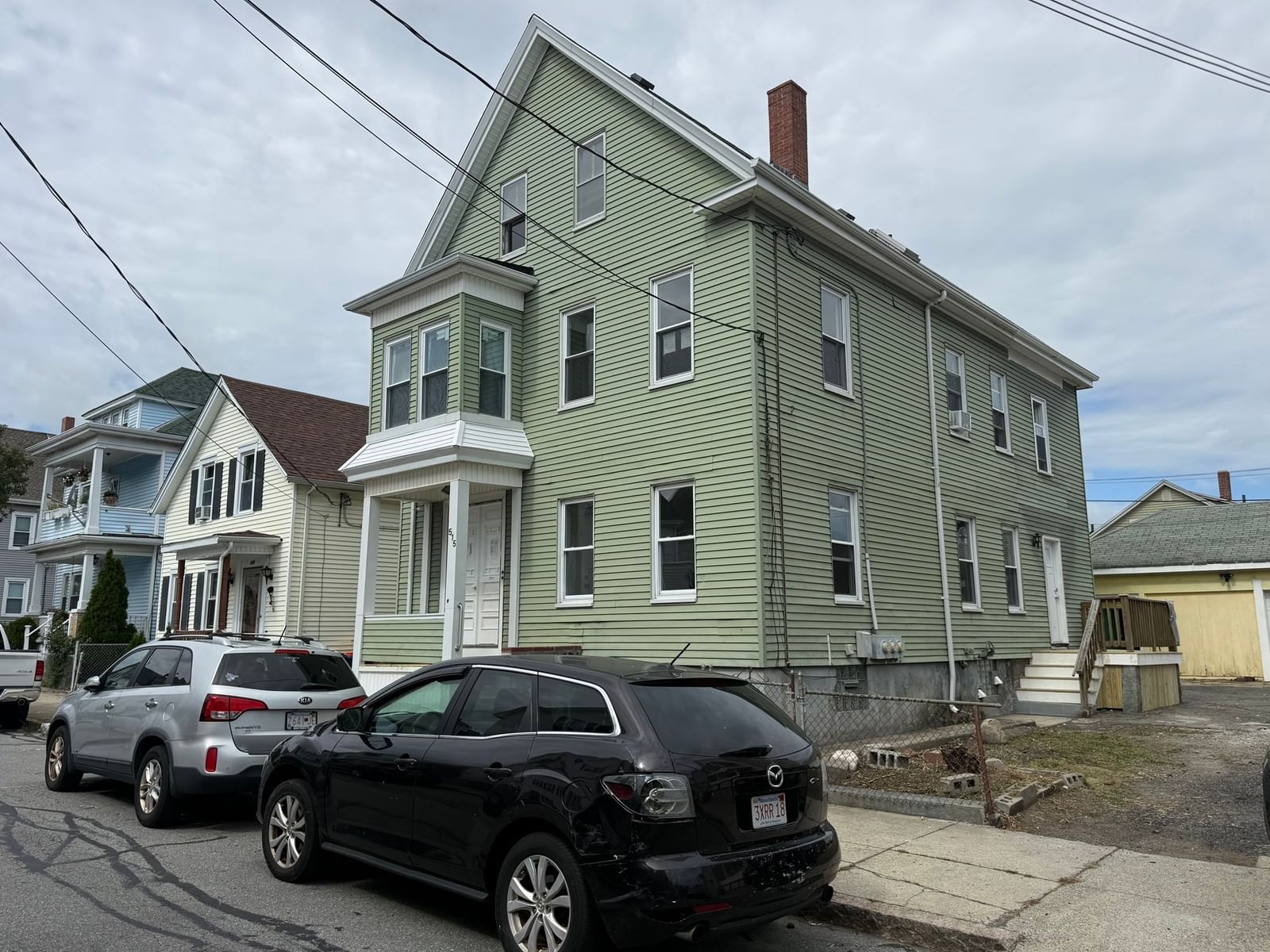 515 Rivet St New Bedford — Photo 4 of 21