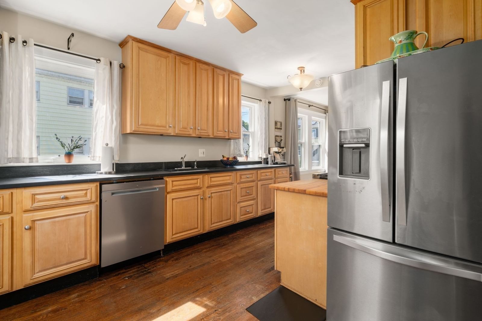 37 Everett St #1 Waltham — Photo 16 of 22
