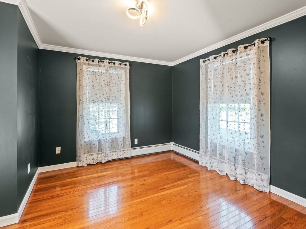 23 Snell St Sturbridge — Photo 7 of 40
