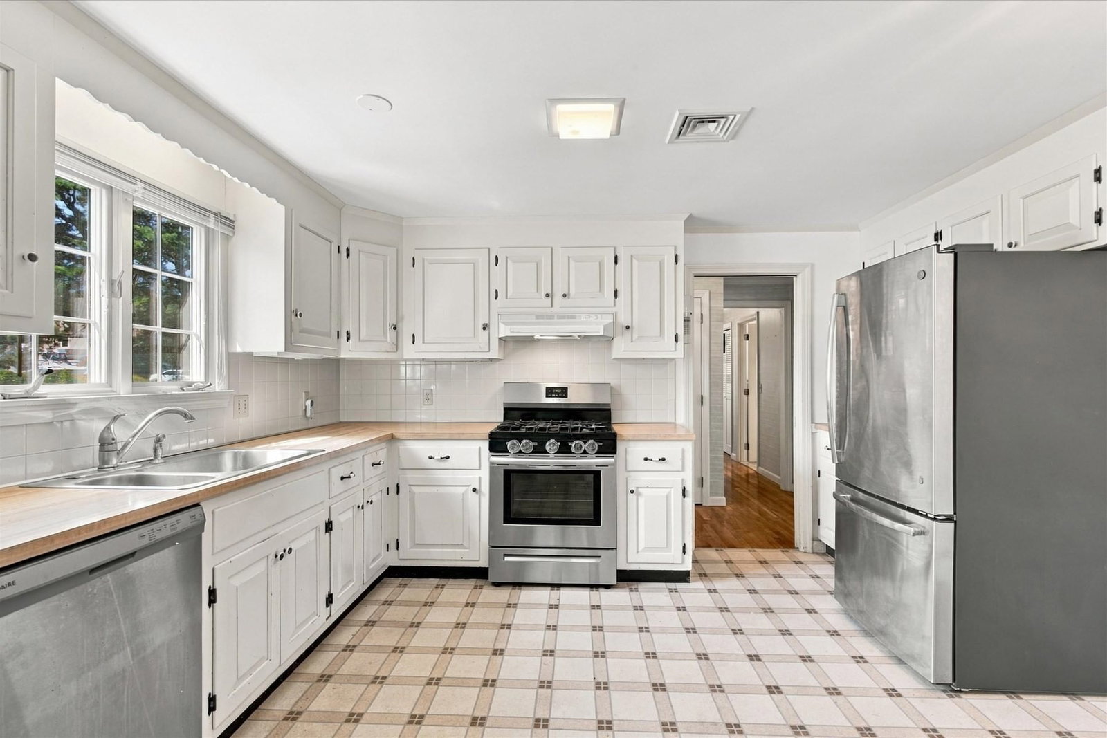 109 Greenland Cir Dennis — Photo 10 of 37