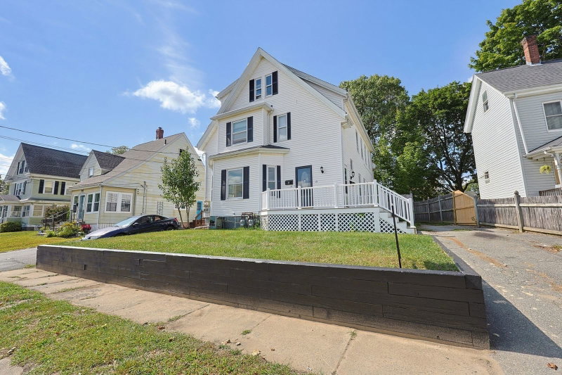 23 Fullerton Ave