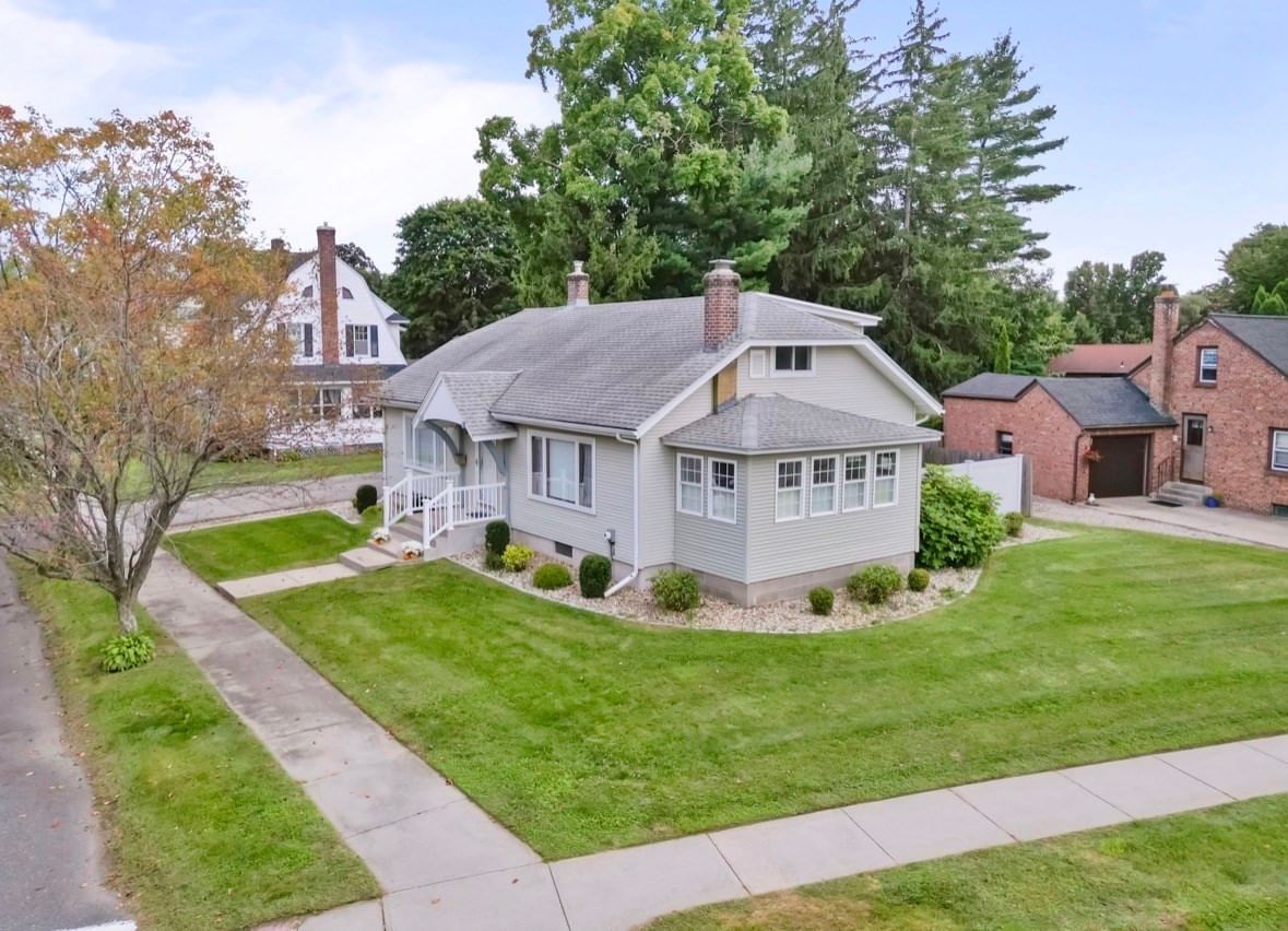 6 Van Horn Street West Springfield — Photo 2 of 40
