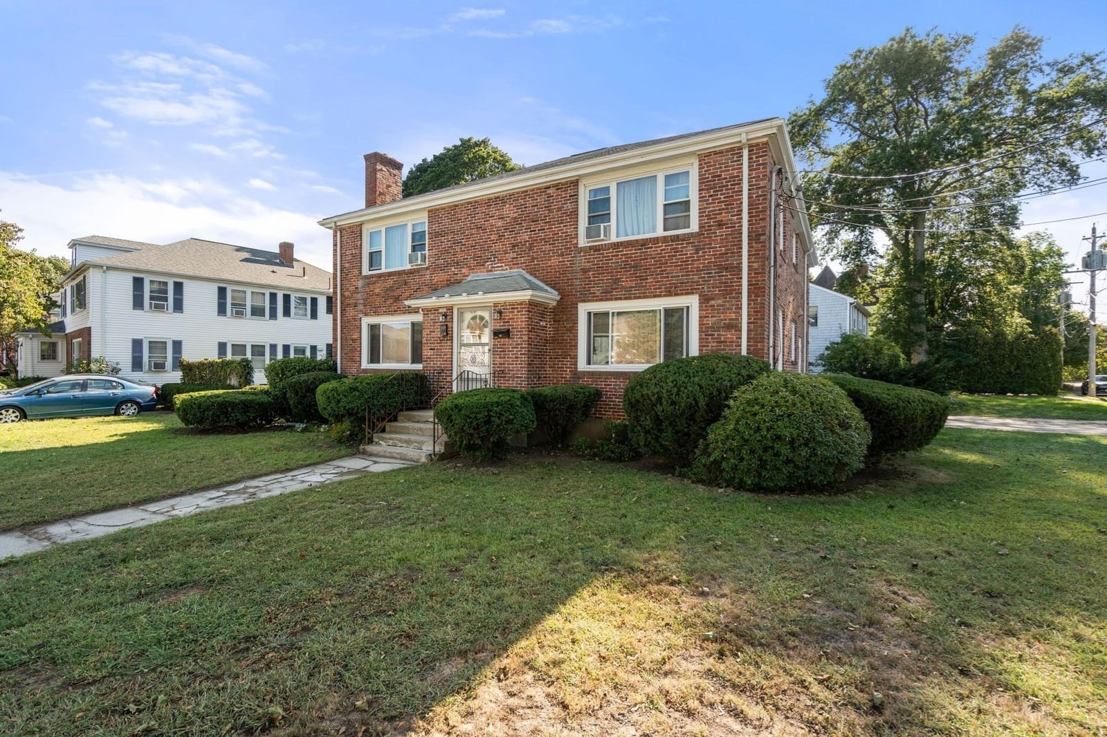 35 Farquhar Rd Newton — Photo 3 of 16