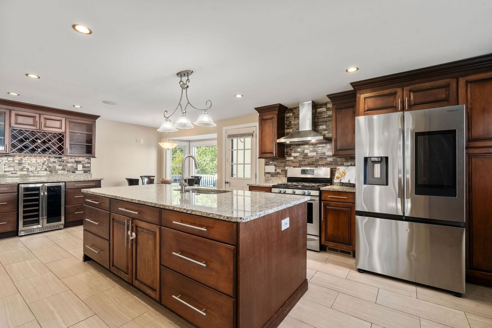 16 Bacon Rd Framingham — Photo 2 of 36